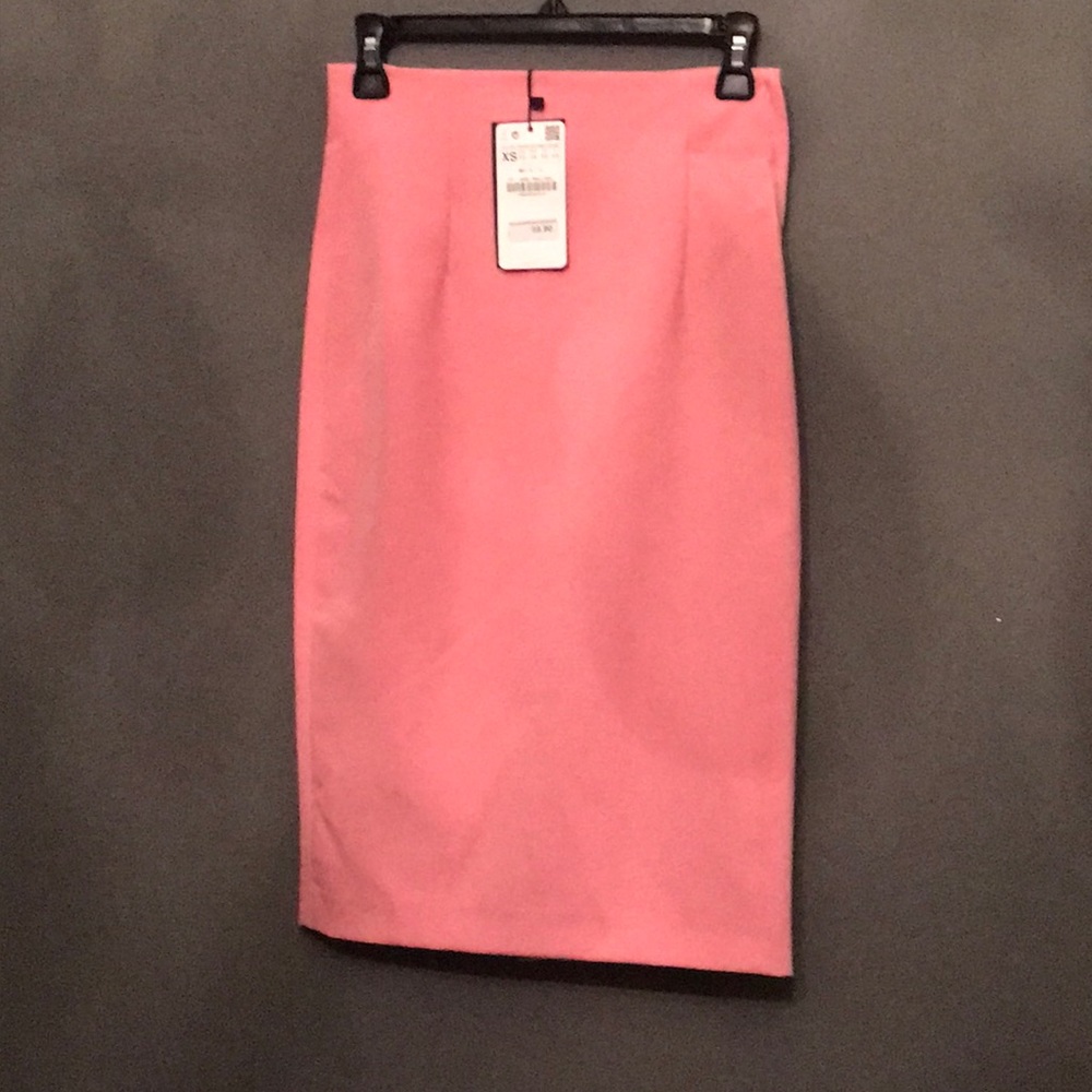 NWT bright pink Zara skirt